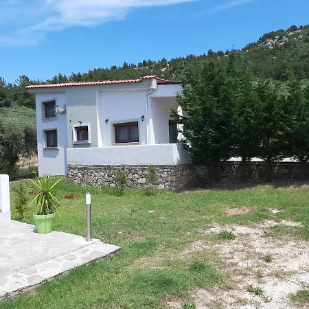 Olia Garden Holiday home *